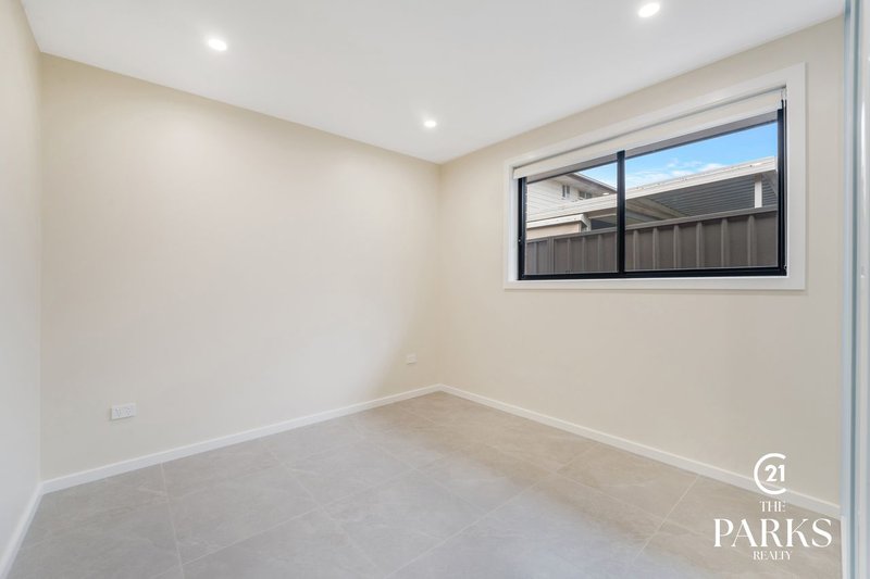 Photo - 11a Winton Avenue, Edensor Park NSW 2176 - Image 4
