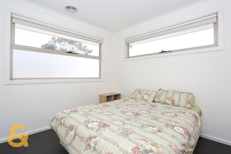 Photo - 11a Yarcombe Crescent, Craigieburn VIC 3064 - Image 7