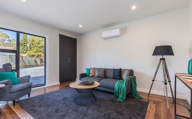 Photo - 11B Gluyas Street, Farrer ACT 2607 - Image 1