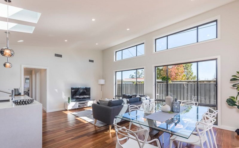 Photo - 11B Gluyas Street, Farrer ACT 2607 - Image 2
