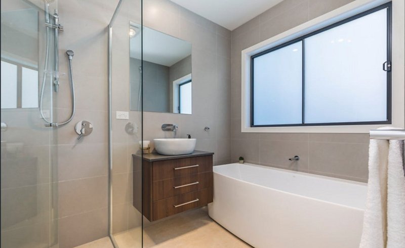 Photo - 11B Gluyas Street, Farrer ACT 2607 - Image 4
