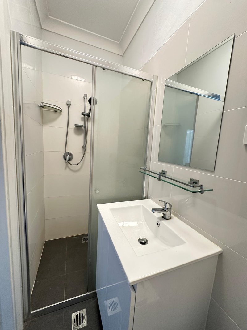 Photo - 11b Innesdale Avenue, Wolli Creek NSW 2205 - Image 4