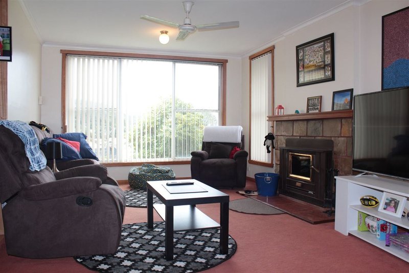 Photo - 11B Lovett Street, Queenstown TAS 7467 - Image 2