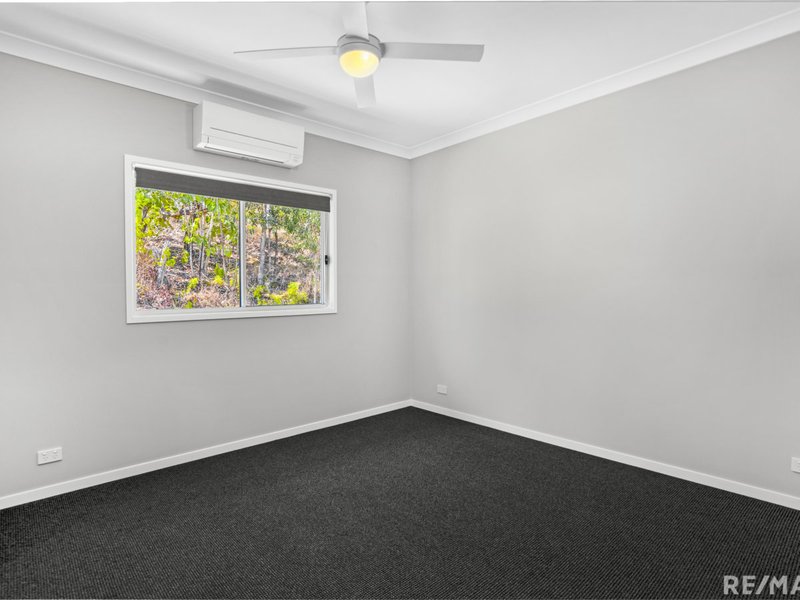 Photo - 11B Princess Place, Tallai QLD 4213 - Image 7