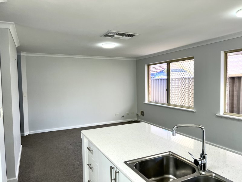 Photo - 11B Tea Tree Way, Thornlie WA 6108 - Image 5
