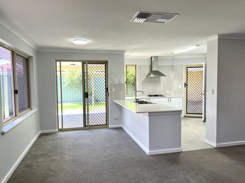 Photo - 11B Tea Tree Way, Thornlie WA 6108 - Image 7