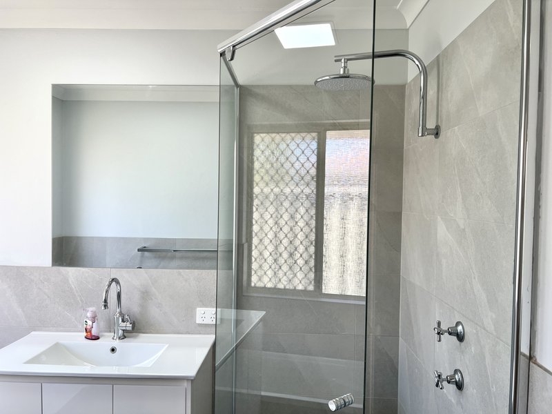 Photo - 11B Tea Tree Way, Thornlie WA 6108 - Image 14