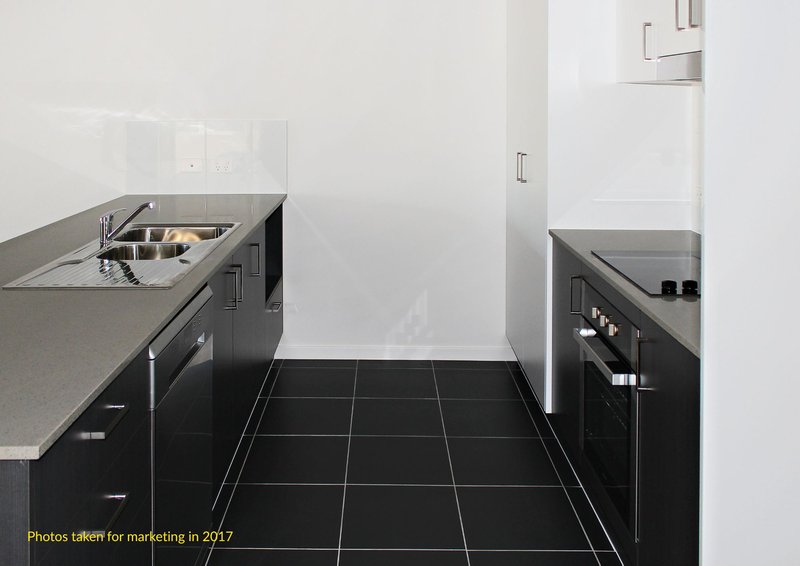 Photo - 1/1B Turnbull Street, Fennell Bay NSW 2283 - Image 5