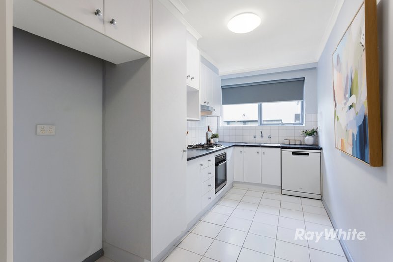 Photo - 1/1C Kangaroo Road, Murrumbeena VIC 3163 - Image 4