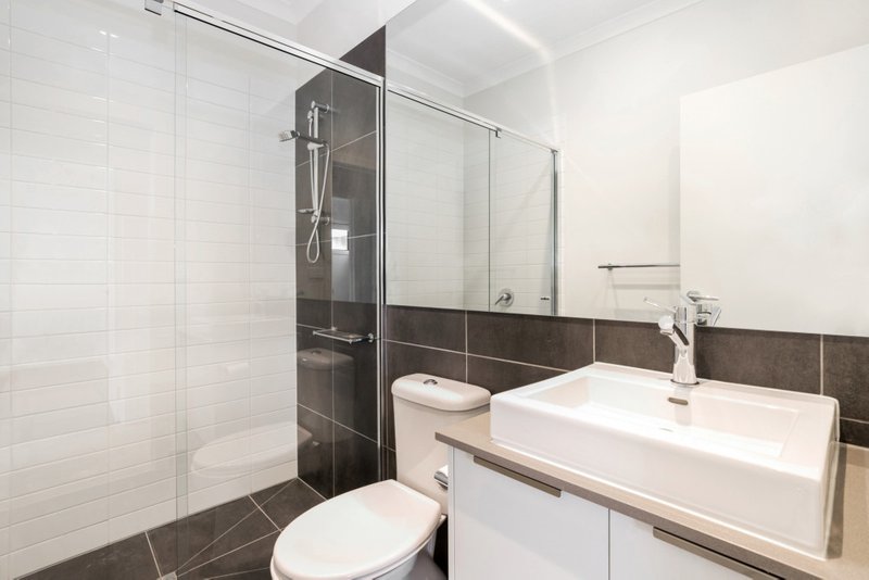 Photo - 11C Lidgate Avenue, Rowville VIC 3178 - Image 6