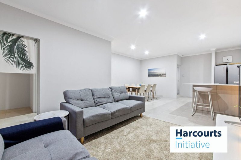 Photo - 11C Olebury Street, Nollamara WA 6061 - Image 11