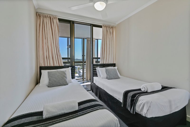 Photo - 11D/120 Duporth Avenue, Maroochydore QLD 4558 - Image 9