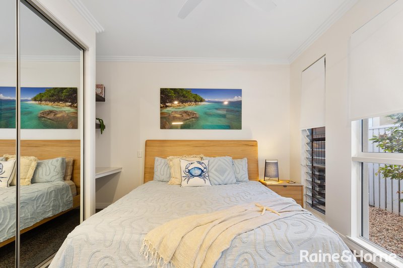 Photo - 1/2-12 Reef Street, Port Douglas QLD 4877 - Image 24