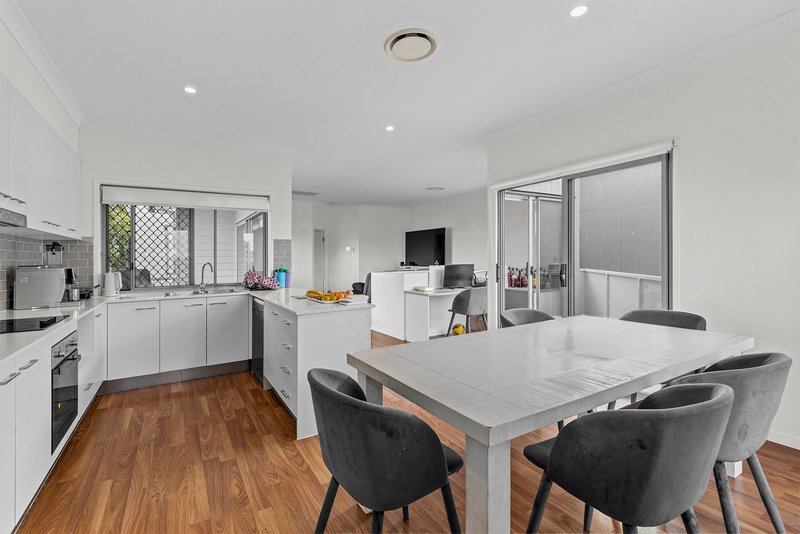 Photo - 12-14 Junior Terrace, Northgate QLD 4013 - Image 4