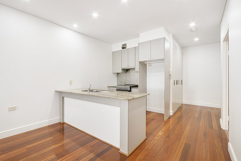 Photo - 1/2-14 Lawrence Street, Alexandria NSW 2015 - Image 3