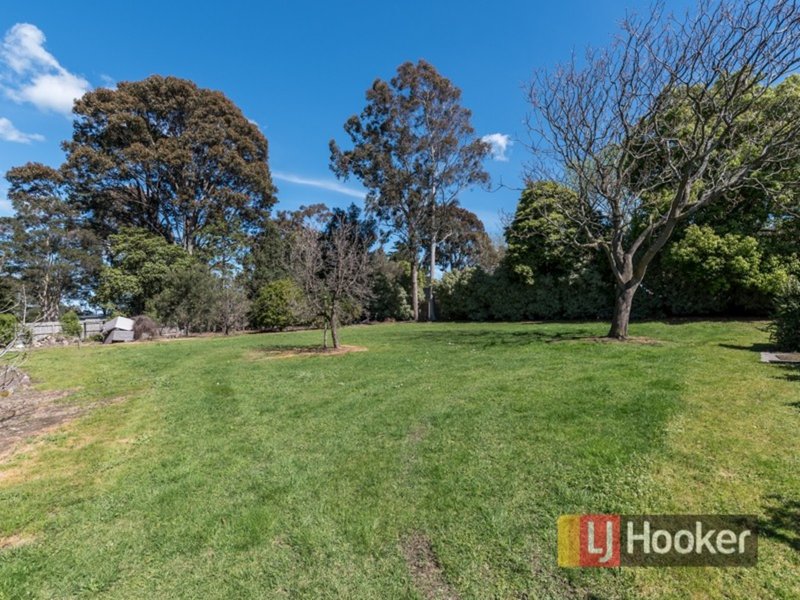 Photo - 12-14 Thwaites Road, Pakenham VIC 3810 - Image 6