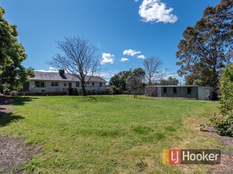 Photo - 12-14 Thwaites Road, Pakenham VIC 3810 - Image 8