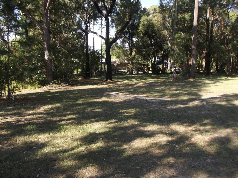 Photo - 12-14 Vine Street, Macleay Island QLD 4184 - Image 3