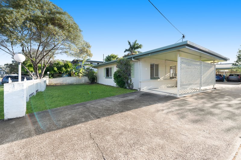 Photo - 1,2 & 3/114 Palmer Avenue, Golden Beach QLD 4551 - Image 9