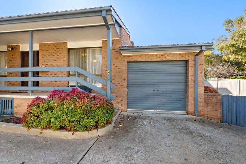 Photo - 1,2 & 3/16 Mulloon Street, Queanbeyan East NSW 2620 - Image 5