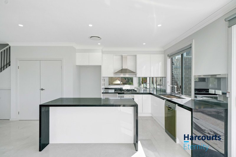 Photo - 1/2-4 Andrew Place, Girraween NSW 2145 - Image 1