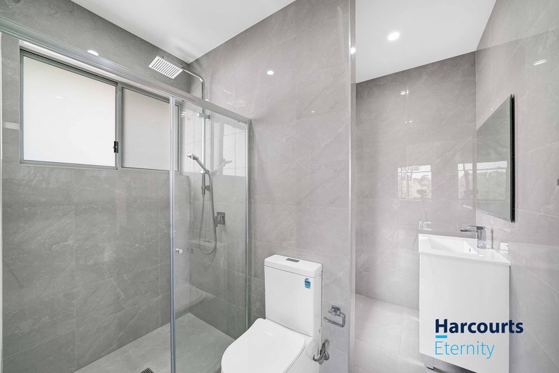 Photo - 1/2-4 Andrew Place, Girraween NSW 2145 - Image 8
