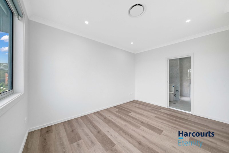Photo - 1/2-4 Andrew Place, Girraween NSW 2145 - Image 9
