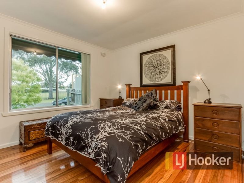 Photo - 1/2-4 Gordon Street, Cranbourne VIC 3977 - Image 6