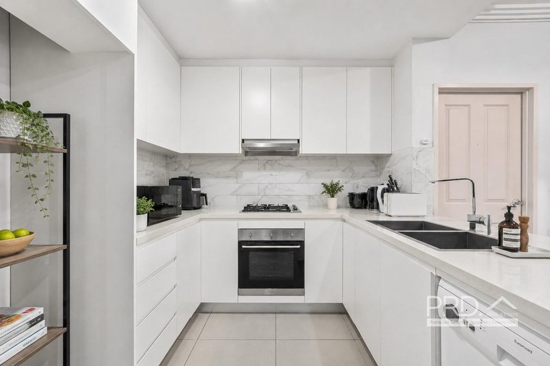 Photo - 1/2-4 Hampden Street, Beverly Hills NSW 2209 - Image 3