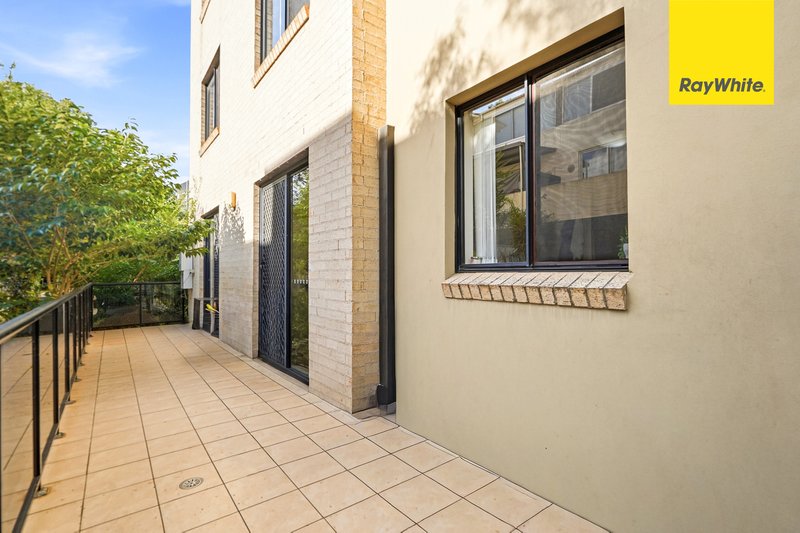Photo - 1/2-4 Reid Avenue, Westmead NSW 2145 - Image 4
