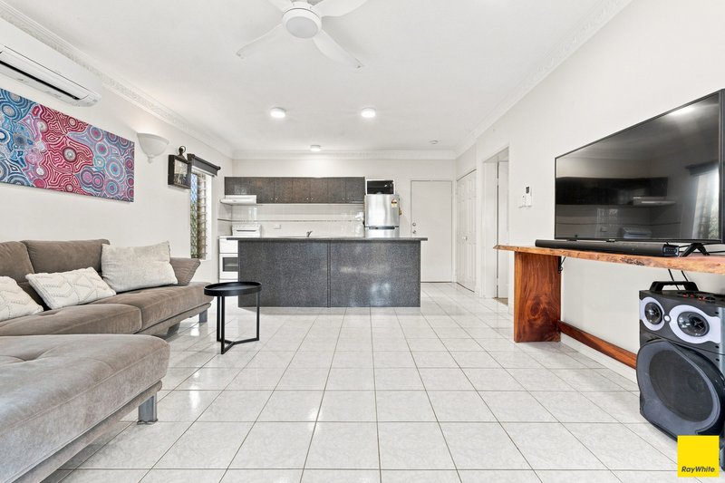 Photo - 1/2-4 Springfield Crescent, Manoora QLD 4870 - Image 3