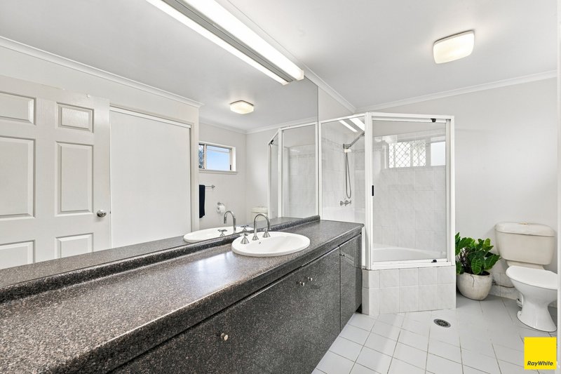 Photo - 1/2-4 Springfield Crescent, Manoora QLD 4870 - Image 7