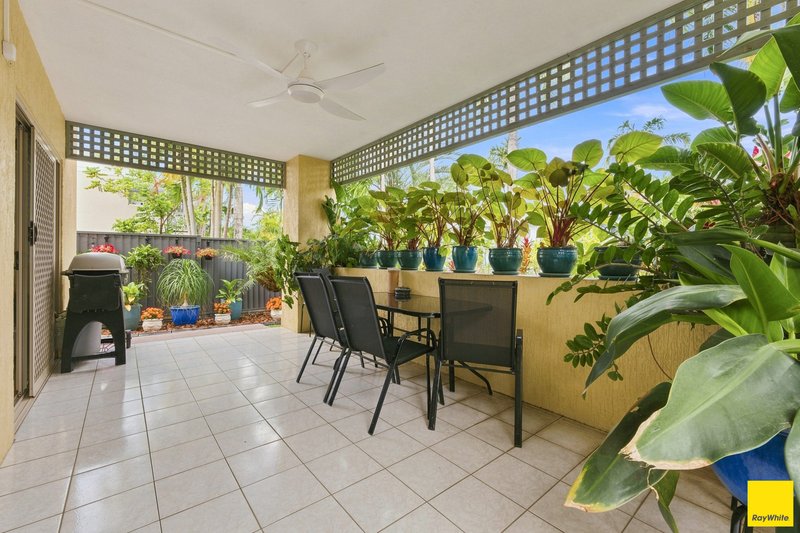 Photo - 1/2-4 Springfield Crescent, Manoora QLD 4870 - Image 8