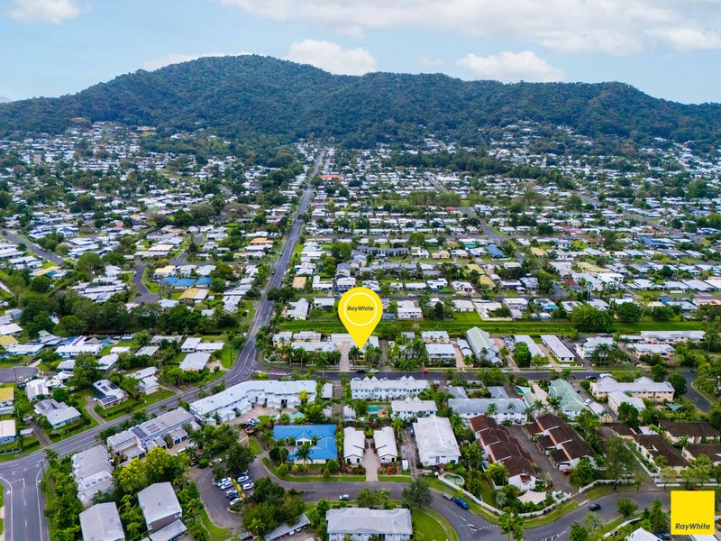 Photo - 1/2-4 Springfield Crescent, Manoora QLD 4870 - Image 17