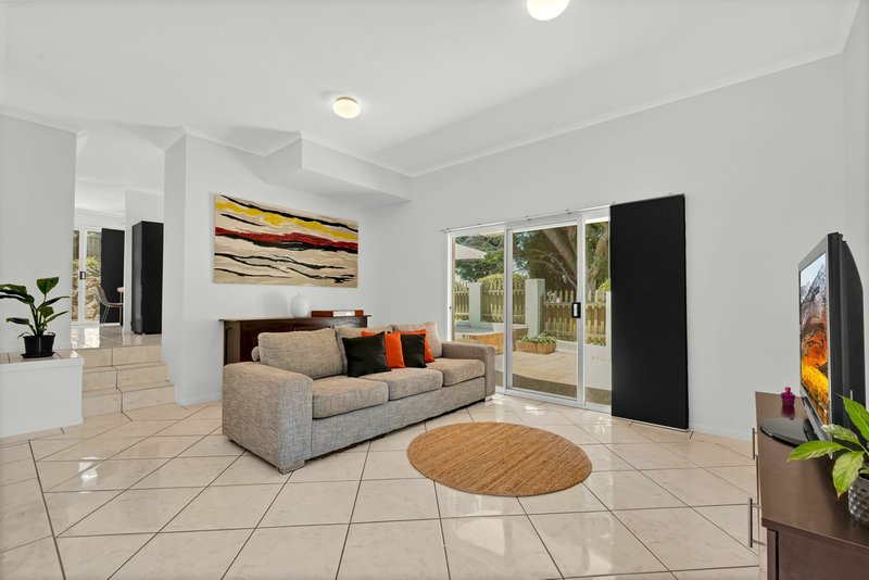 Photo - 1/2-4 Ure Court, Buderim QLD 4556 - Image 2