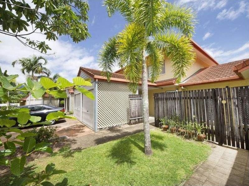 1/2-5 Marella Close, Manoora QLD 4870