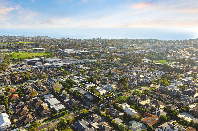 Photo - 12/ A & B Beatty Parade, Mornington VIC 3931 - Image 3