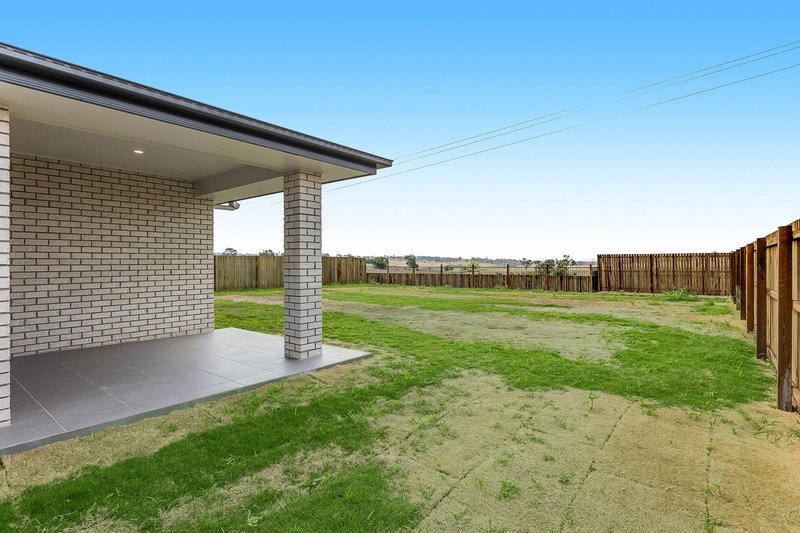 Photo - 12 Abbeyfeale Circuit, Meringandan West QLD 4352 - Image 8