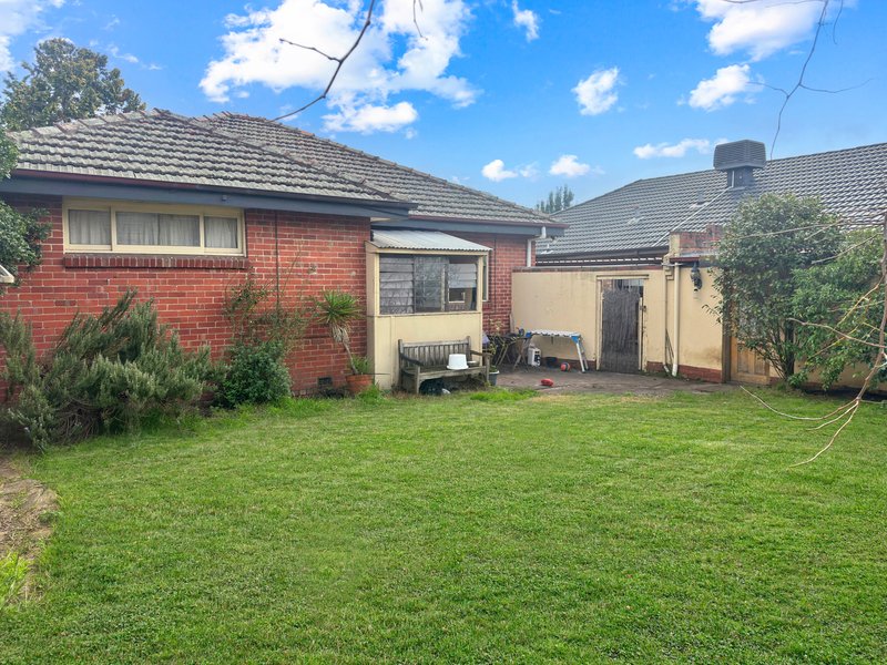 Photo - 12 Abbeygate Street, Oakleigh VIC 3166 - Image 5
