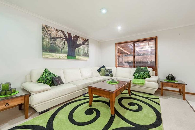 Photo - 12 Abercarn Avenue, Craigieburn VIC 3064 - Image 4