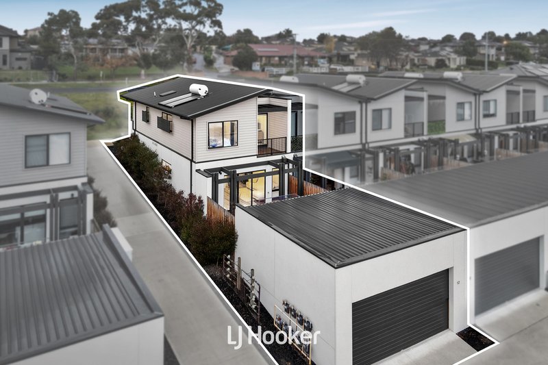 Photo - 12 Aberforth Place, Hampton Park VIC 3976 - Image 21