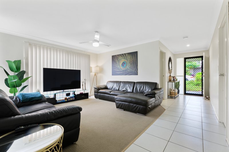 Photo - 12 Acacia Street, Heathwood QLD 4110 - Image 3