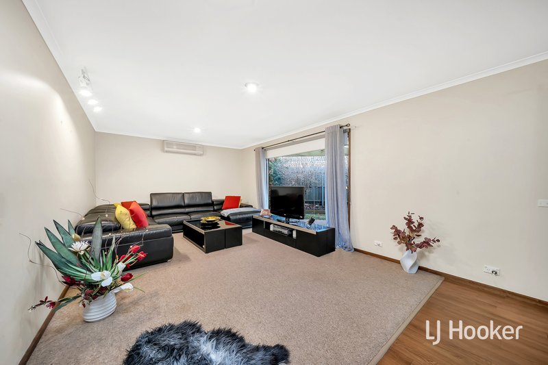 Photo - 12 Adam Court, Pakenham VIC 3810 - Image 4