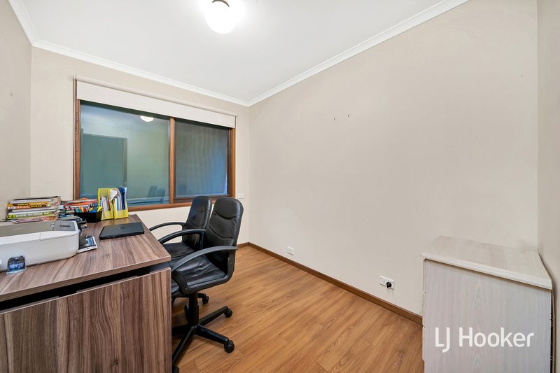 Photo - 12 Adam Court, Pakenham VIC 3810 - Image 15