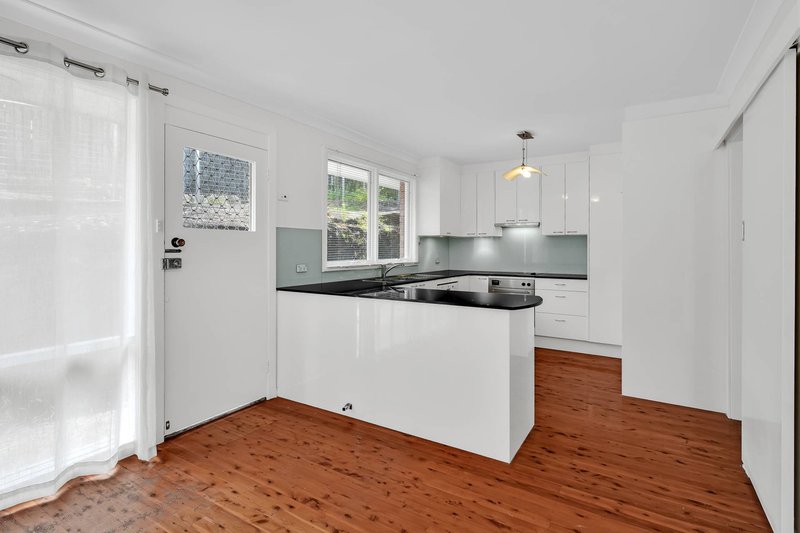 Photo - 12 Adare Place, Killarney Heights NSW 2087 - Image 3