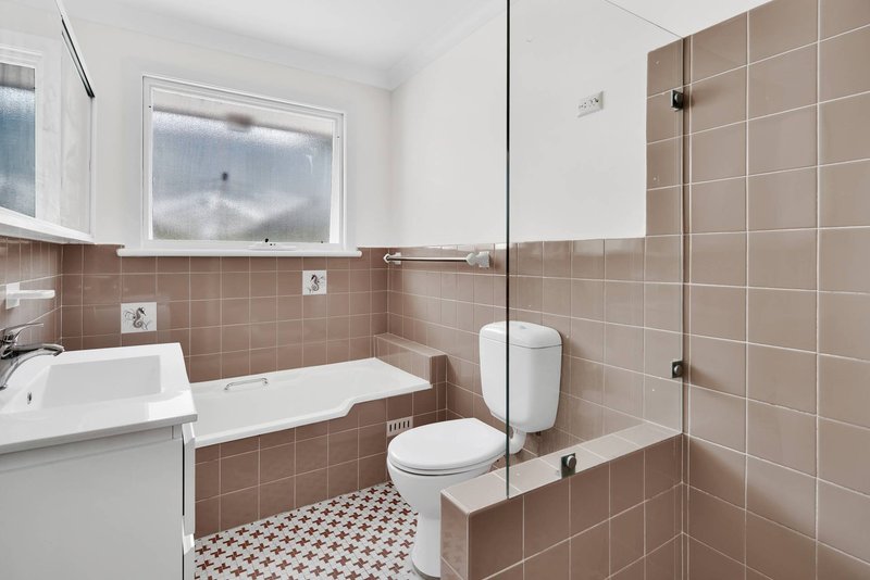 Photo - 12 Adare Place, Killarney Heights NSW 2087 - Image 4