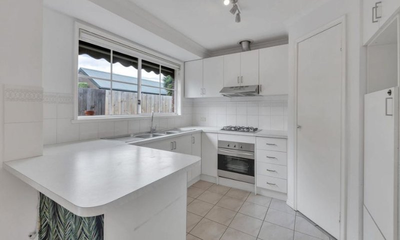 Photo - 12 Addison Way, Roxburgh Park VIC 3064 - Image 3