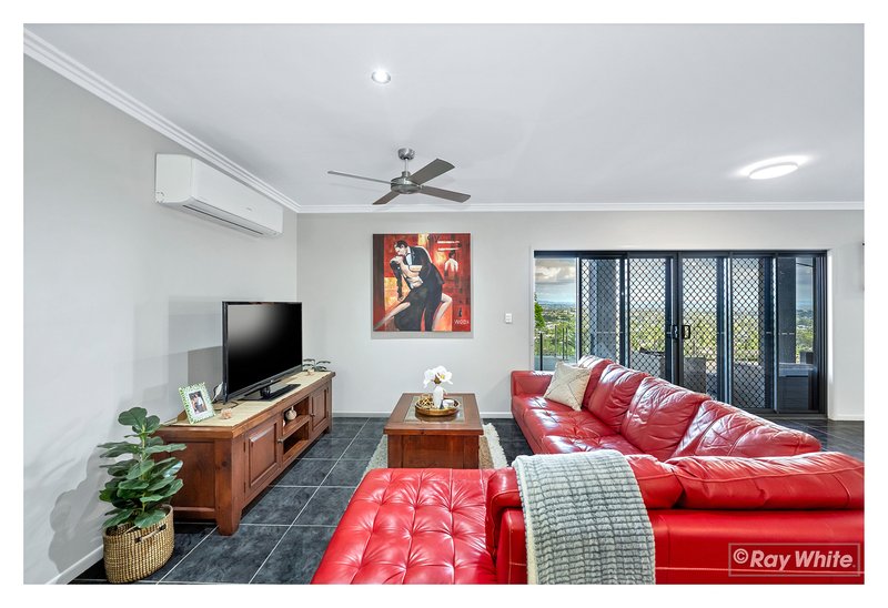 Photo - 12 Africander Avenue, Norman Gardens QLD 4701 - Image 9