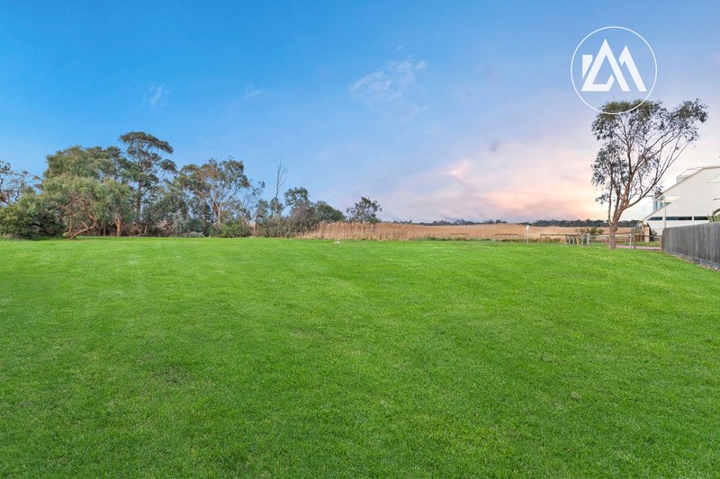 Photo - 12 Airlie Grove, Seaford VIC 3198 - Image 35