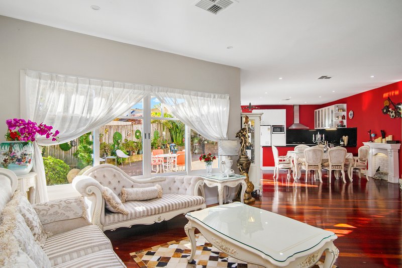 Photo - 12 Alan Avenue, Hornsby NSW 2077 - Image 4